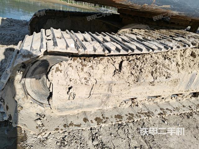 左驅(qū)動(dòng)輪（行走機(jī)構(gòu)）