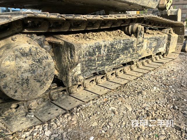 右側(cè)履帶整體?（行走機(jī)構(gòu)）