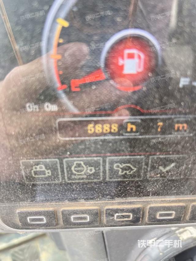 座椅左側(cè)控制臺/音響/含左手柄（駕駛室部分）