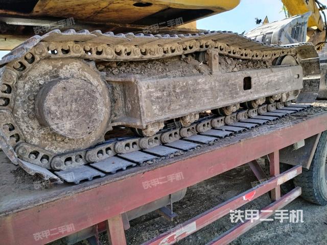 右側(cè)履帶整體?（行走機構(gòu)）