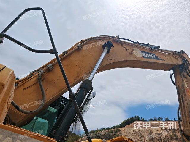 大臂整體?右側(cè)(工作和回轉(zhuǎn)裝置) 大臂整體?右側(cè)(工作和回轉(zhuǎn)裝置)