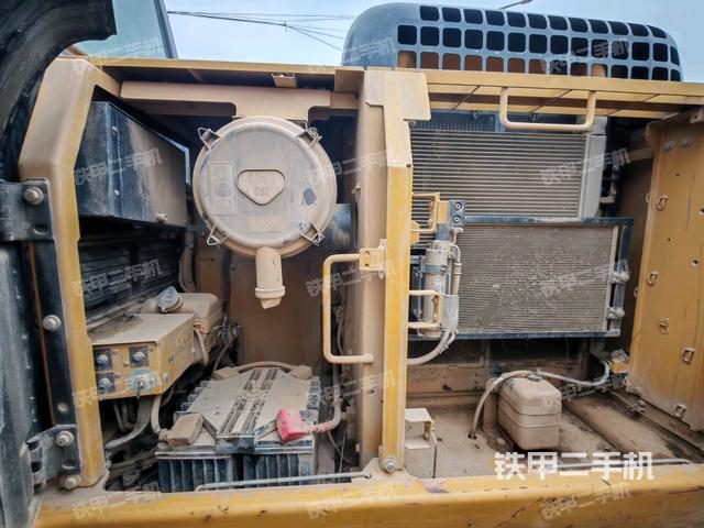 散熱器正面（大件艙室）