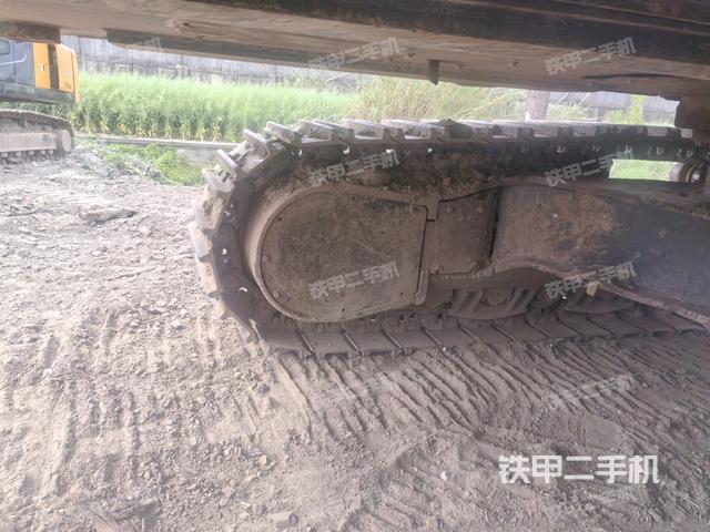 左側行走馬達蓋板（行走機構）