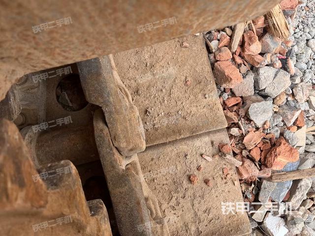 左側(cè)行走馬達蓋板（行走機構(gòu)）