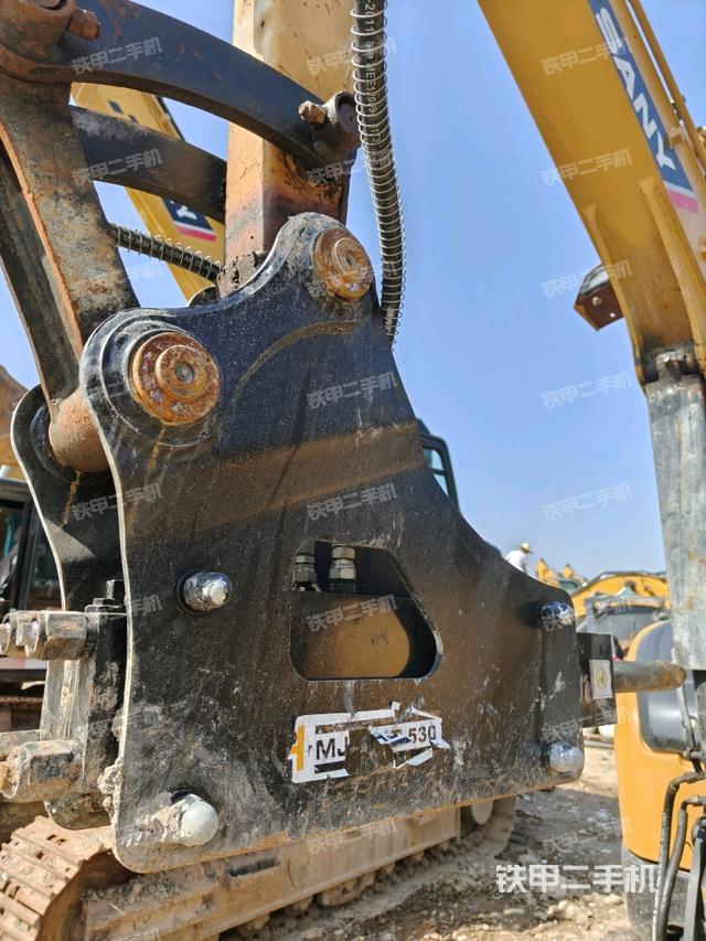 液壓泵艙室正面整體（整機(jī)外觀）