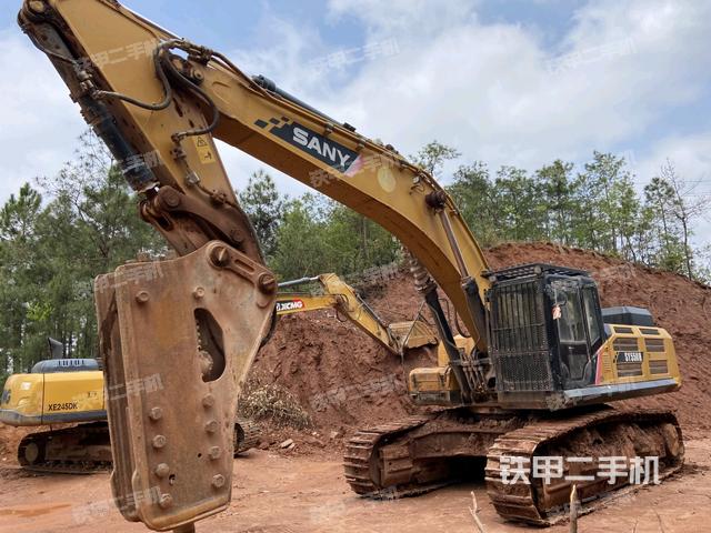 駕駛室整體（整機(jī)外觀）