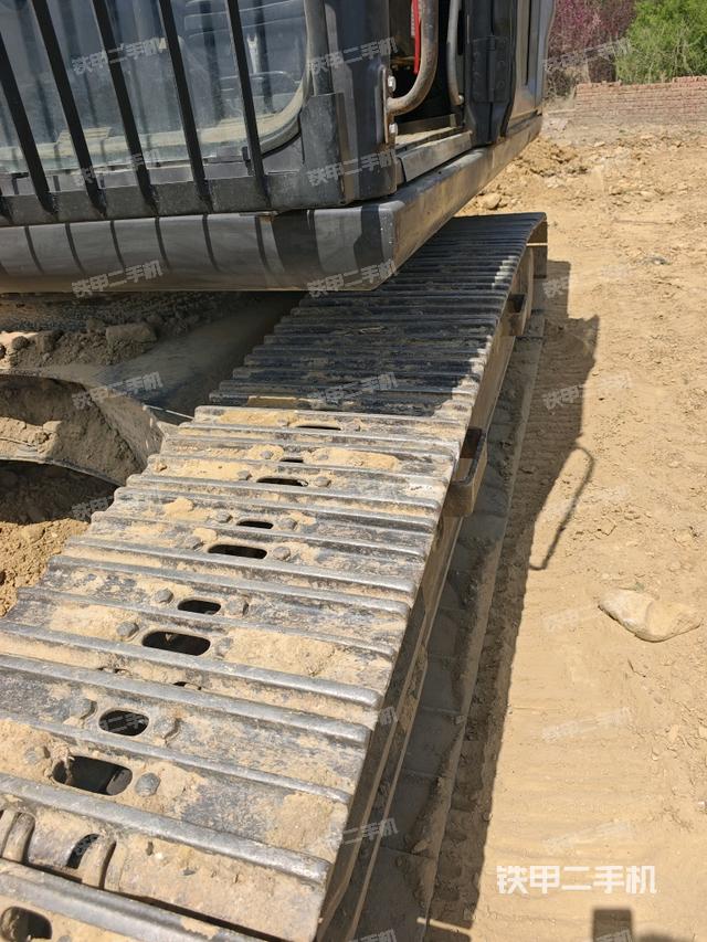 單側(cè)履帶整體（整機外觀）