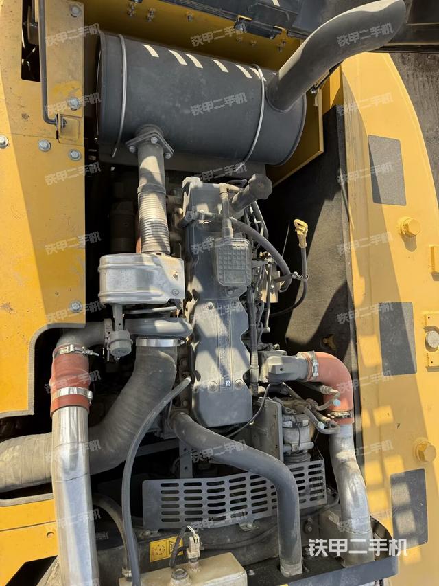 發(fā)動(dòng)機(jī)整體俯視(整機(jī)外觀) 發(fā)動(dòng)機(jī)整體俯視(整機(jī)外觀)