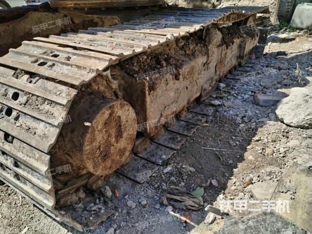 左側(cè)履帶整體?（行走機(jī)構(gòu)）