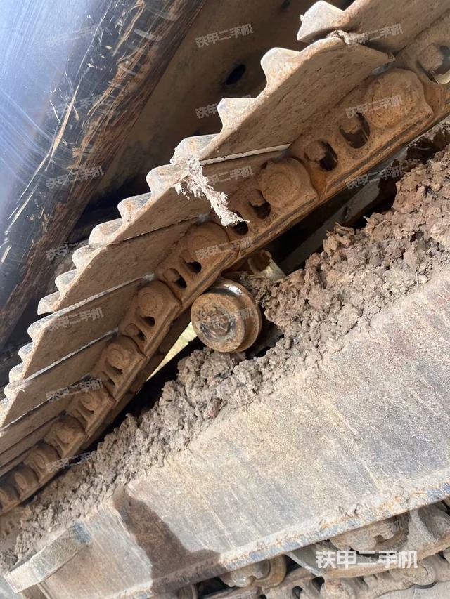 左側行走馬達蓋板（行走機構）