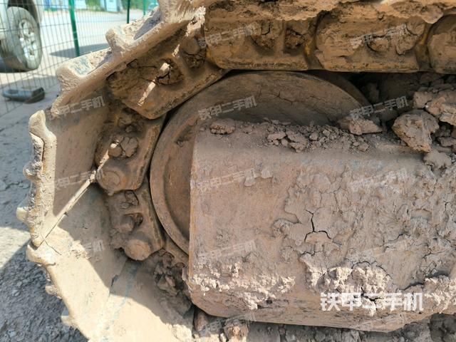 左導(dǎo)向輪（行走機(jī)構(gòu)）