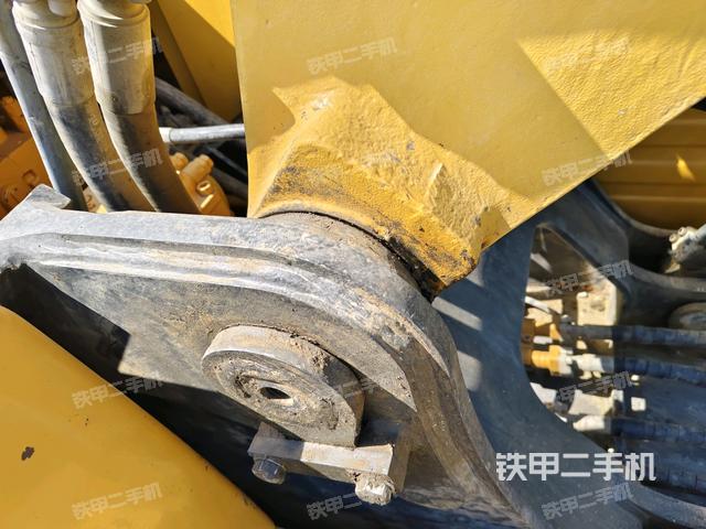 大臂根部?斜視(工作和回轉(zhuǎn)裝置) 大臂根部?斜視(工作和回轉(zhuǎn)裝置)