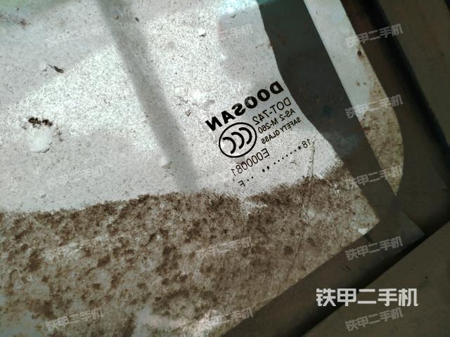 后窗玻璃角標(biāo)（駕駛室部分）