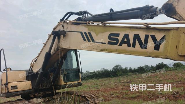 大臂整體?右側(cè)（工作和回轉(zhuǎn)裝置）