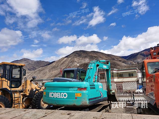 驾驶室整体（整机外观）