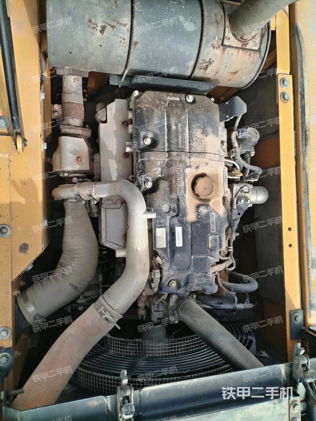 發(fā)動(dòng)機(jī)室（上車部件）