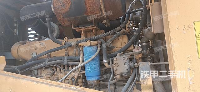 发动机左侧（整机外观及大件）