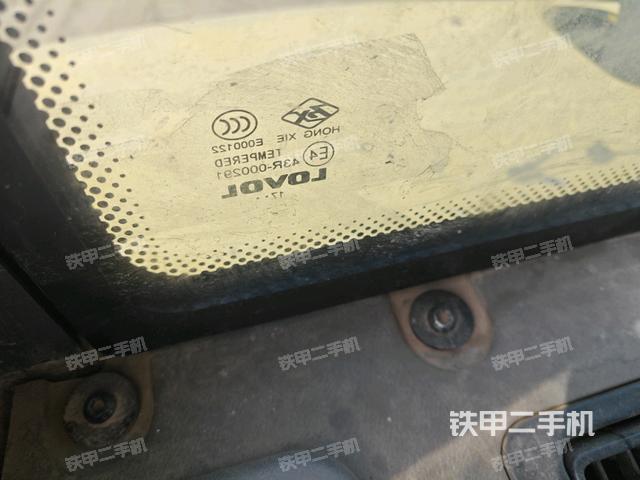 后窗玻璃角标（驾驶室部分）