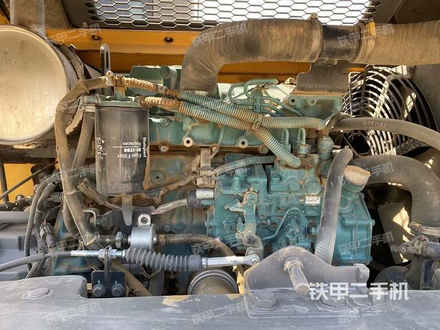 發(fā)動機整體俯視(整機外觀) 發(fā)動機整體俯視(整機外觀)