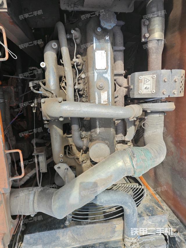 气门室盖螺丝特写（上车部件）