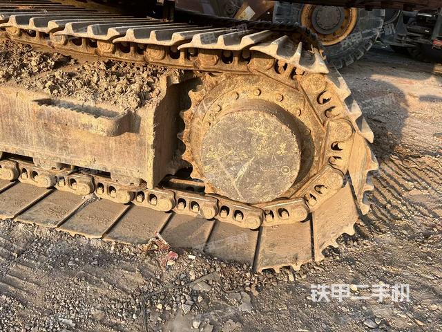 左側履帶整體?（行走機構）