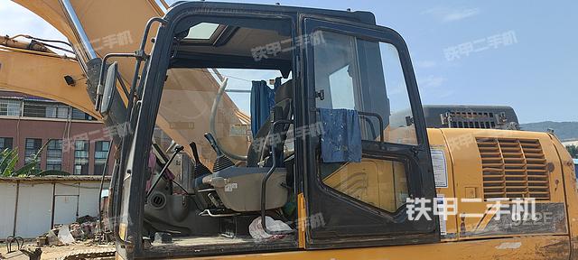 駕駛室整體（整機(jī)外觀）