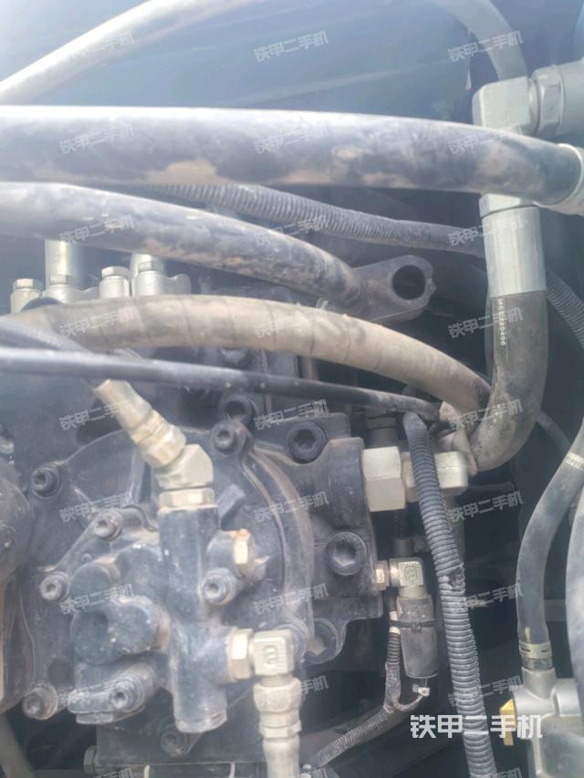 液壓泵斜45?左（大件艙室）