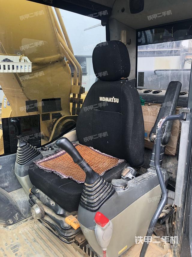 驾驶室整体（整机外观）