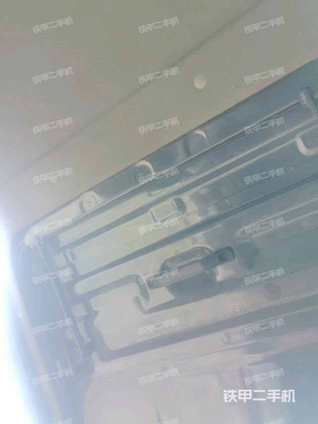 頂棚整體（駕駛室部分）