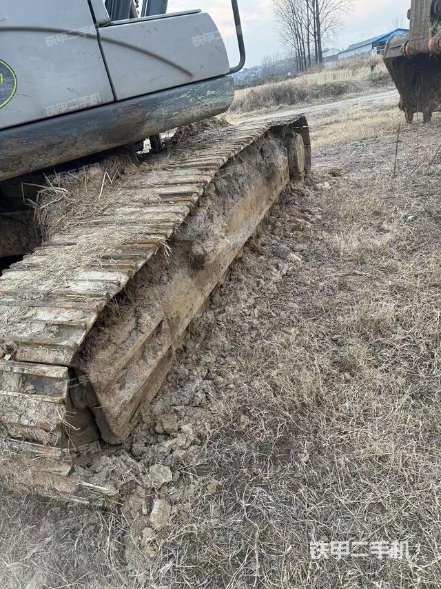 單側(cè)履帶整體（整機(jī)外觀）