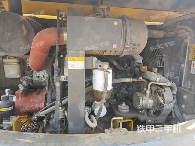 发动机室（上车部件）