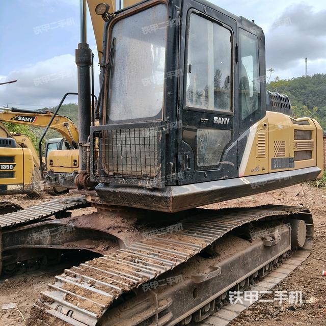 三一重工SY245H挖掘機(jī)