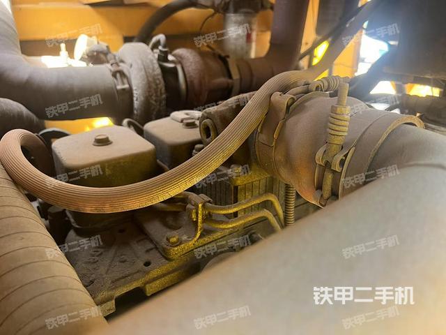 整機(jī)右側(cè)(設(shè)備外觀及核心部件) 整機(jī)右側(cè)(設(shè)備外觀及核心部件)