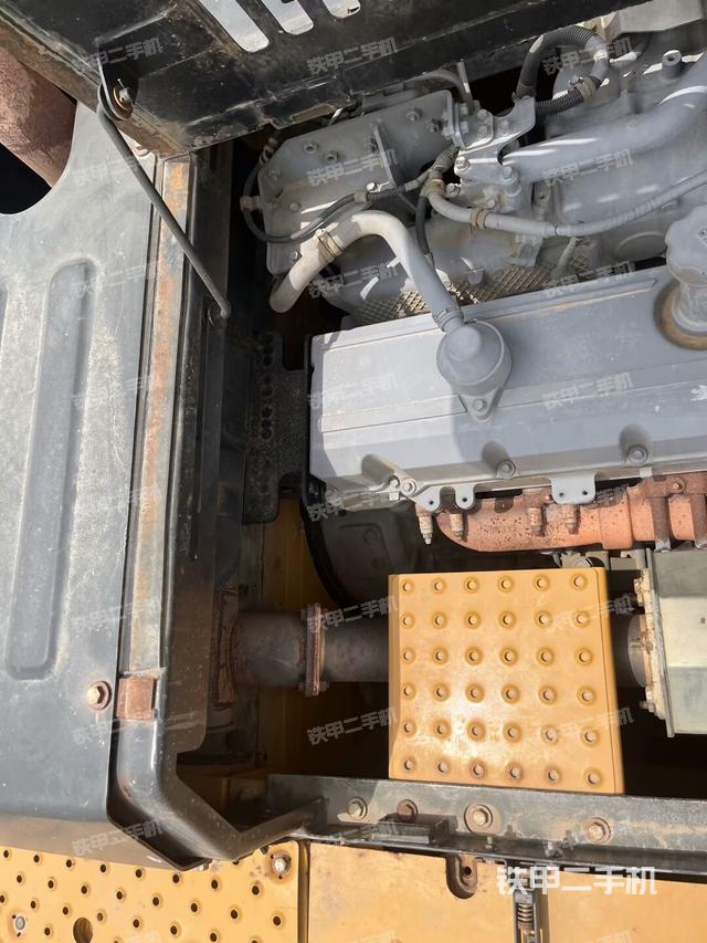 駕駛室頂部俯視（上車部件）