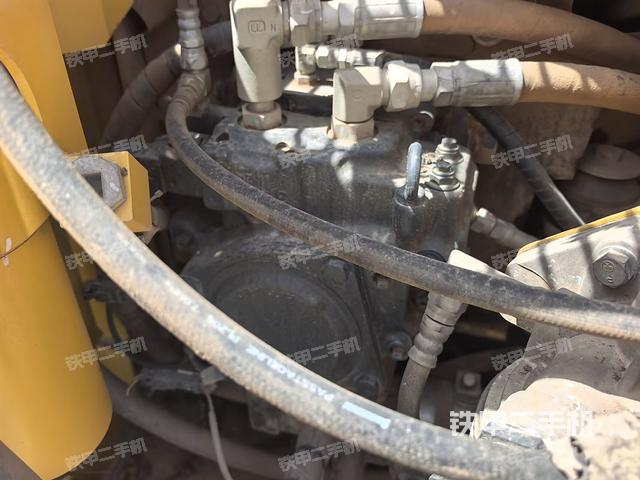 液壓泵斜45?左（大件艙室）