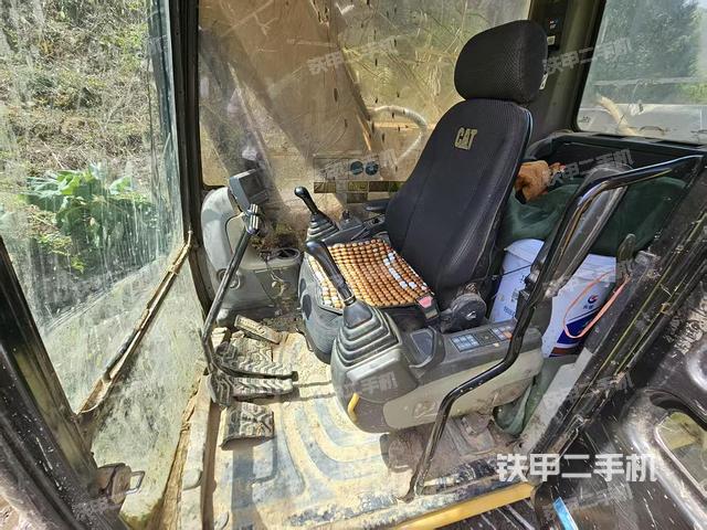 驾驶室整体（整机外观）