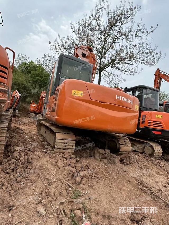 左后45(整機(jī)外觀) 左后45(整機(jī)外觀)