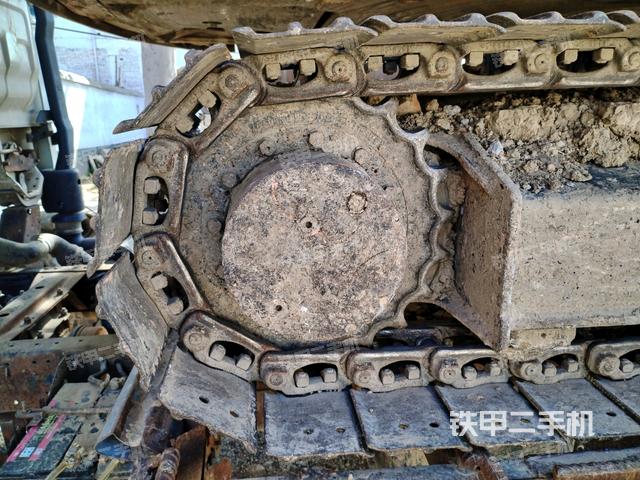 右驅動輪（行走機構）