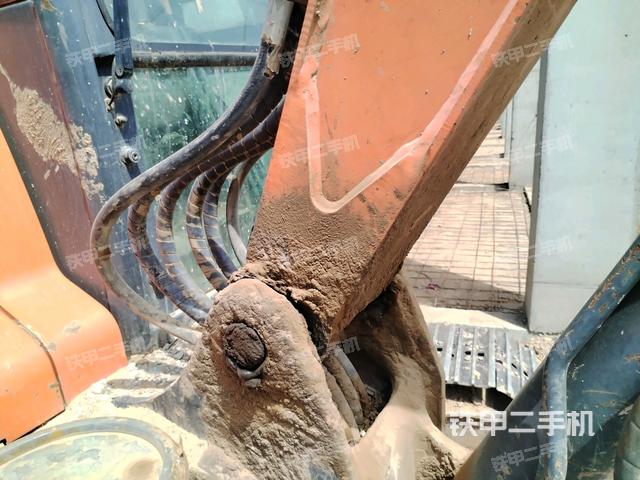 大臂根部?斜（工作和回轉(zhuǎn)裝置）