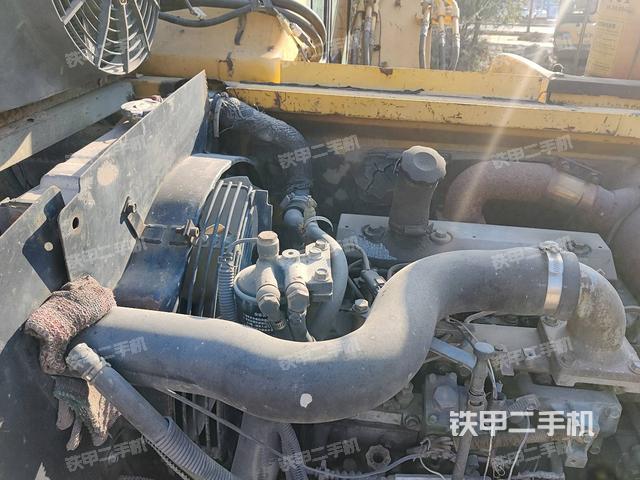發(fā)動(dòng)機(jī)整體俯視(整機(jī)外觀) 發(fā)動(dòng)機(jī)整體俯視(整機(jī)外觀)