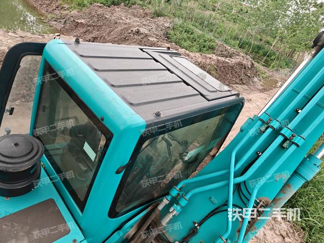 駕駛室頂部俯視（上車部件）