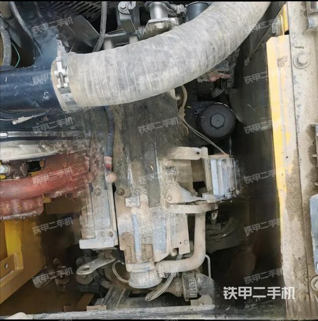 發(fā)動機整體俯視(整機外觀) 發(fā)動機整體俯視(整機外觀)