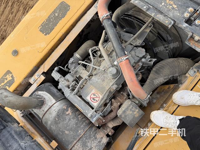 發(fā)動機整體俯視(整機外觀) 發(fā)動機整體俯視(整機外觀)