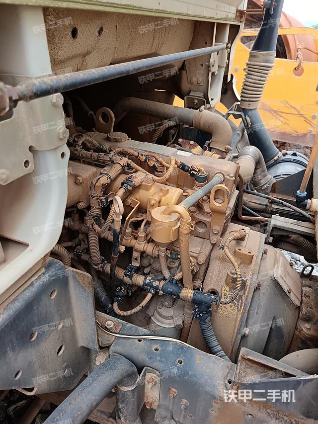 整机右侧（设备外观及核心部件）