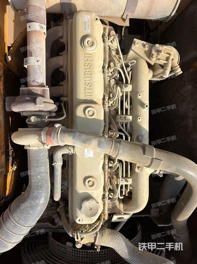 發(fā)動機整體俯視(整機外觀) 發(fā)動機整體俯視(整機外觀)