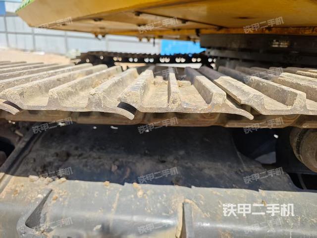 單側履帶整體(整機外觀) 單側履帶整體(整機外觀)