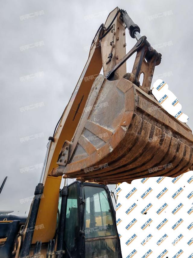 大臂整體?右側（工作和回轉裝置）