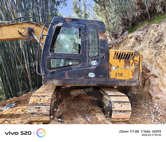 驾驶室整体（整机外观）