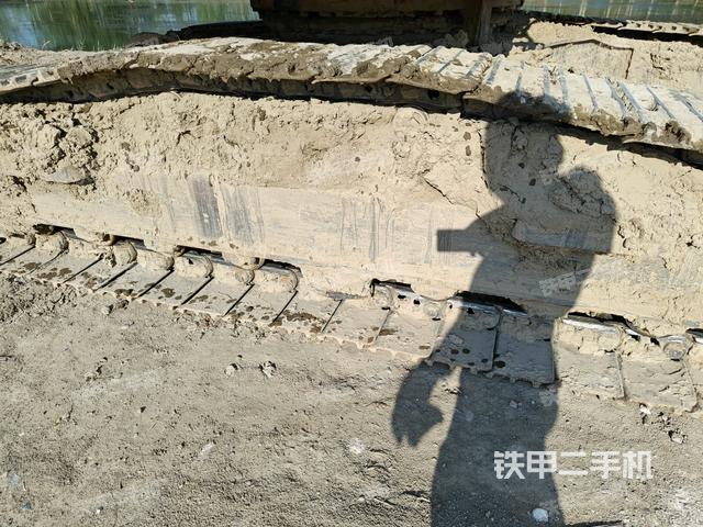 右側(cè)履帶整體（行走機(jī)構(gòu)）