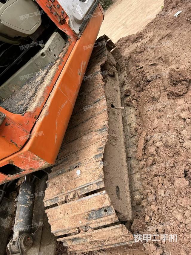 左側(cè)履帶整體?(行走機(jī)構(gòu)) 左側(cè)履帶整體?(行走機(jī)構(gòu))